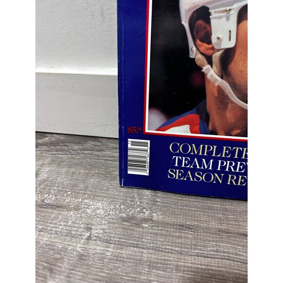 1991 NHL Yearbook Mark Messier Edmonton Oilers Cover Hockey Paperback - Picture 2 of 6